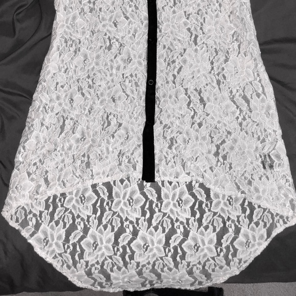 High low button up tank - Picture 2 of 2